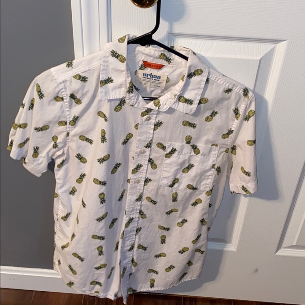 Button up shirt w/ pineapples